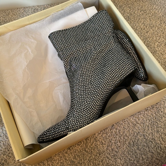 Open Edit Tilly Crystal Embellished Bootie in Silver Size 7.5 - Picture 13 of 13